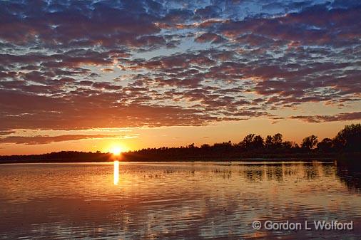 Rideau Canal Sunset_17750.jpg - Photographed on the Rideau Canal Waterway at Kilmarnock, Ontario, Canada.